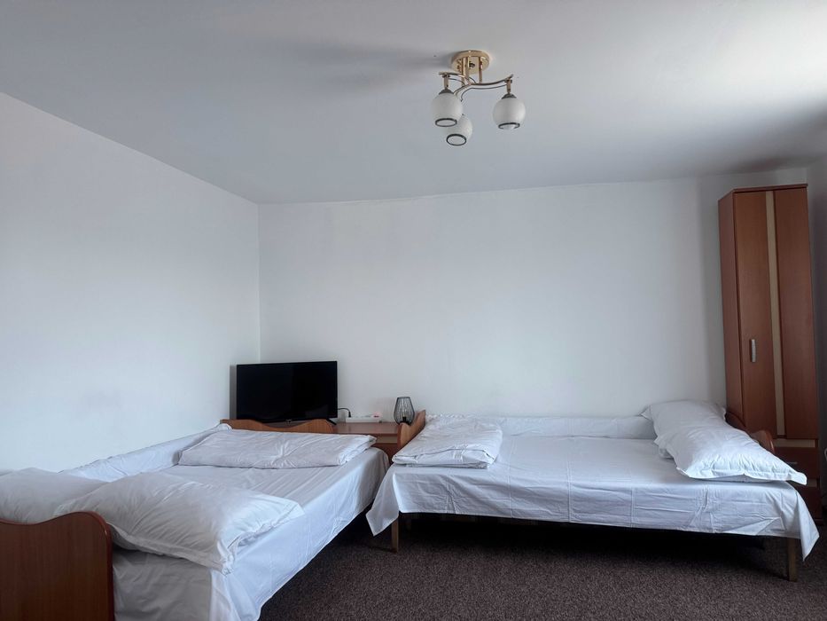 Casa/cabana (cu ciubar) la munte - de inchiriat