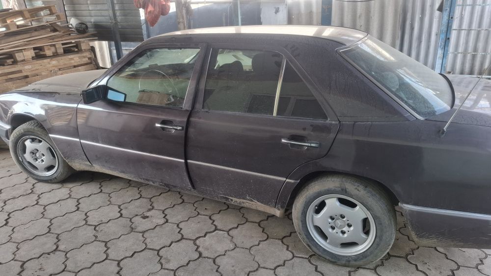 Мерседес w124 e200
