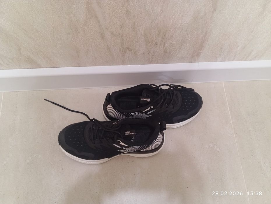 Брендовые кроссовки 450000