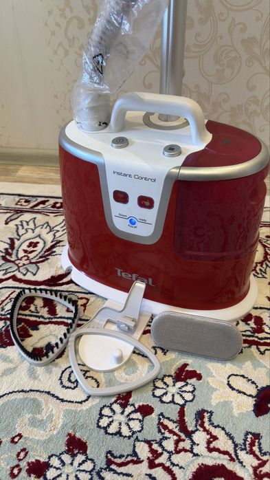 Отпариватель для одежды Tefal IS-8380