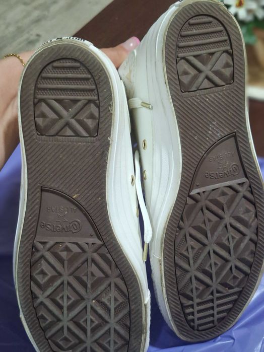 Кецове бяли Convers