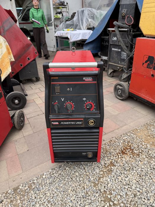 Aparat de sudura Lincoln Electric 3 bucati.