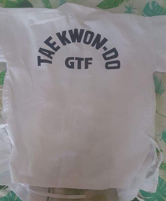 Продам детское кимоно для тхэквондо!