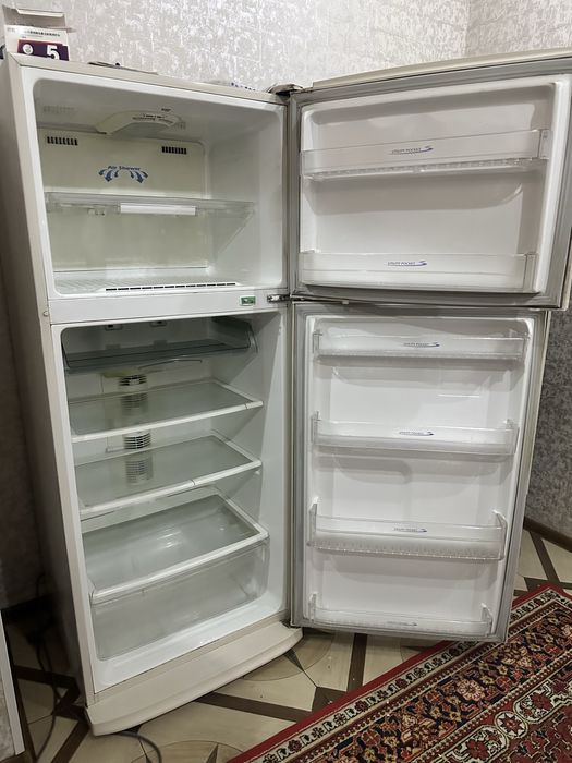 холодильник продается