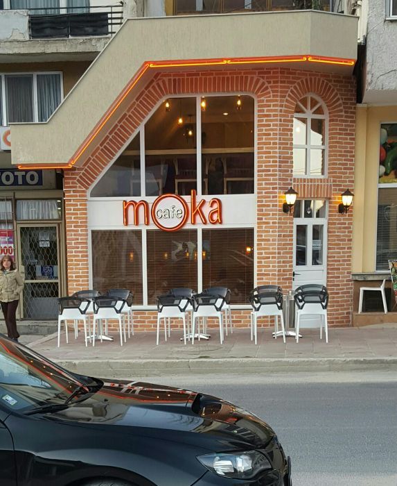 Продава се Заведение в Смолян, Стар център - 60 кв.м за 1167 €/кв.м - Снимка #1