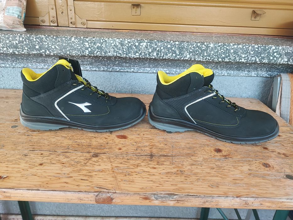 Bocanci 44 diadora bombeu nu uvex atlas  strauss elten mascot