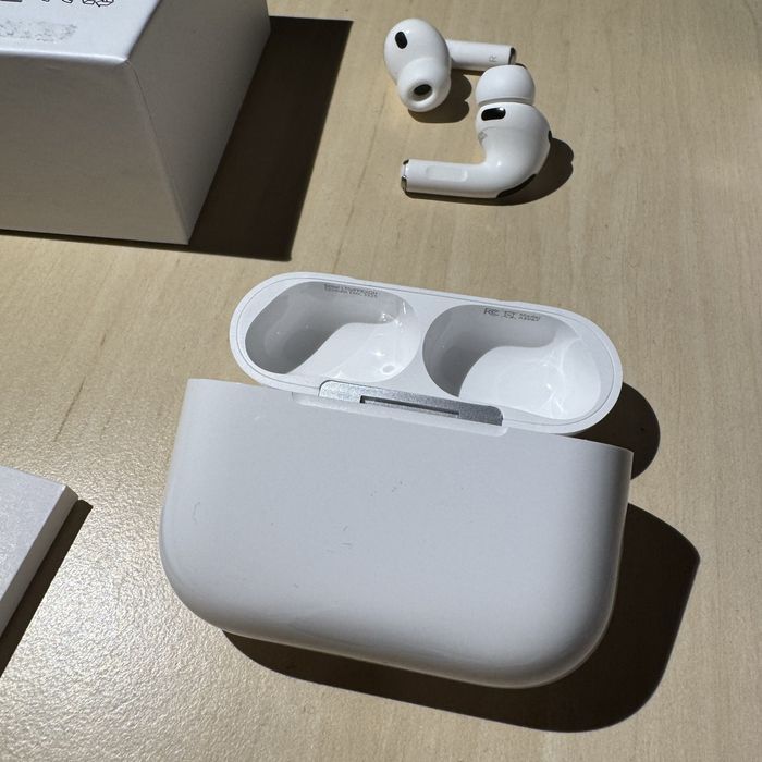 AirPods Pro originale Apple – Pachet complet – Stare foarte bună
