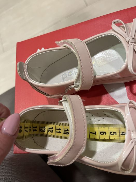 Розови лачени обувки за момиченце