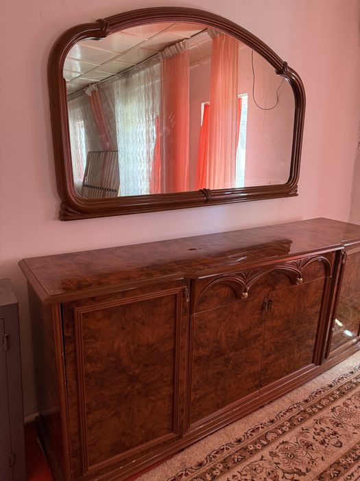 Горка комод стол для гостиной