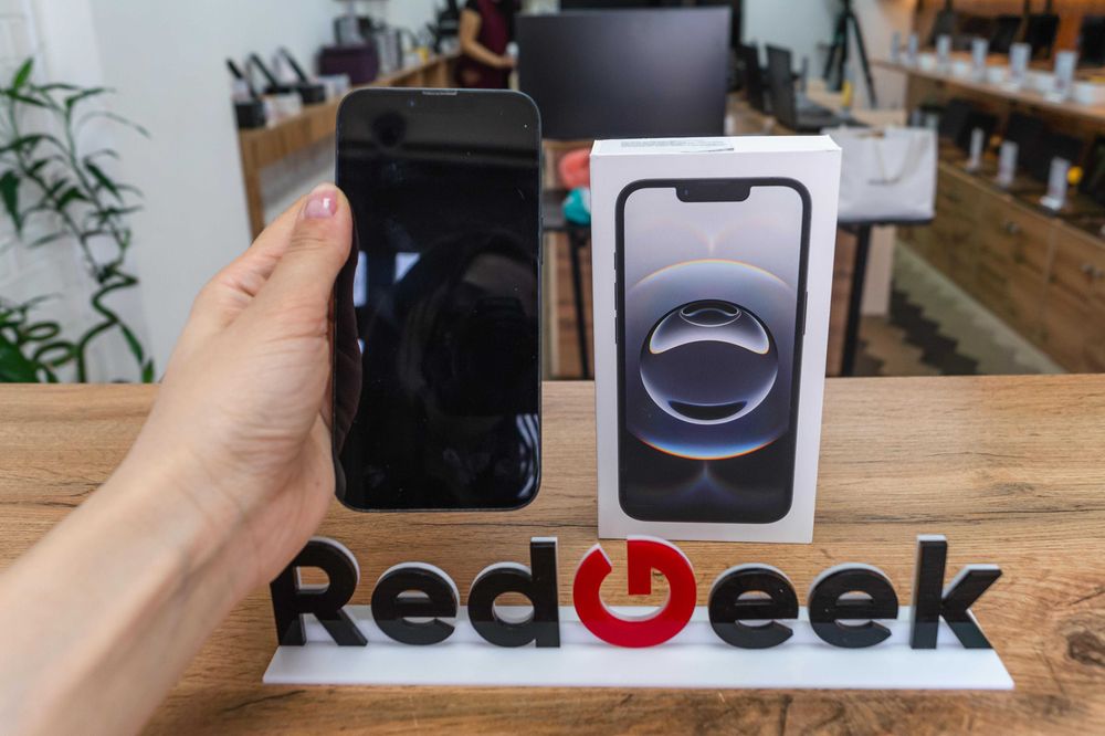 Новый iPhone 16e Black 128GB Запечатанный  Магазин Red Geek