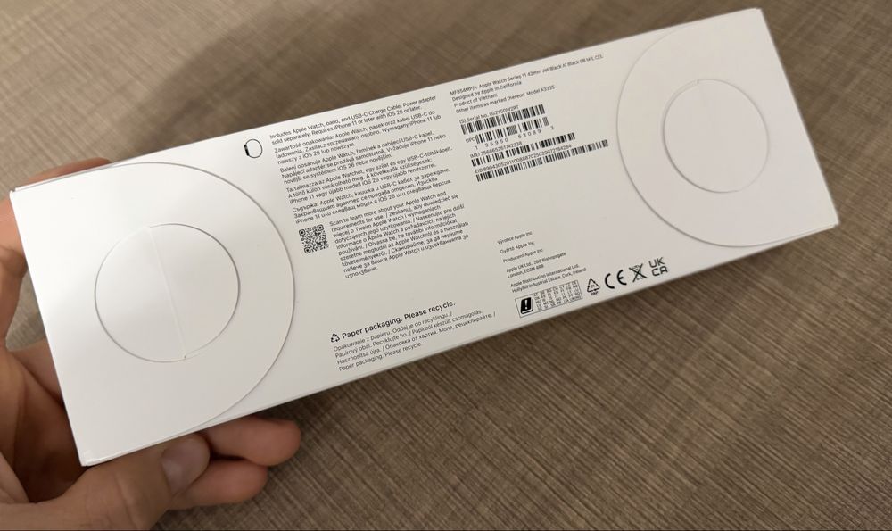 Чисто нов! Apple Watch Series 11 42mm Jet Black