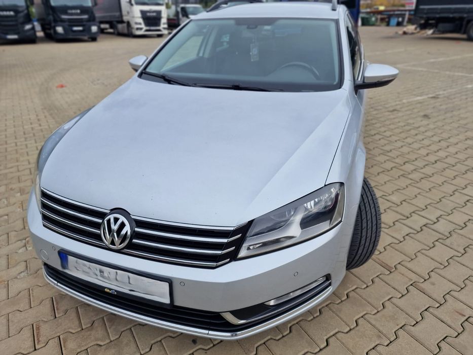 VOLKSWAGEN Passat 2012 — imagine 1