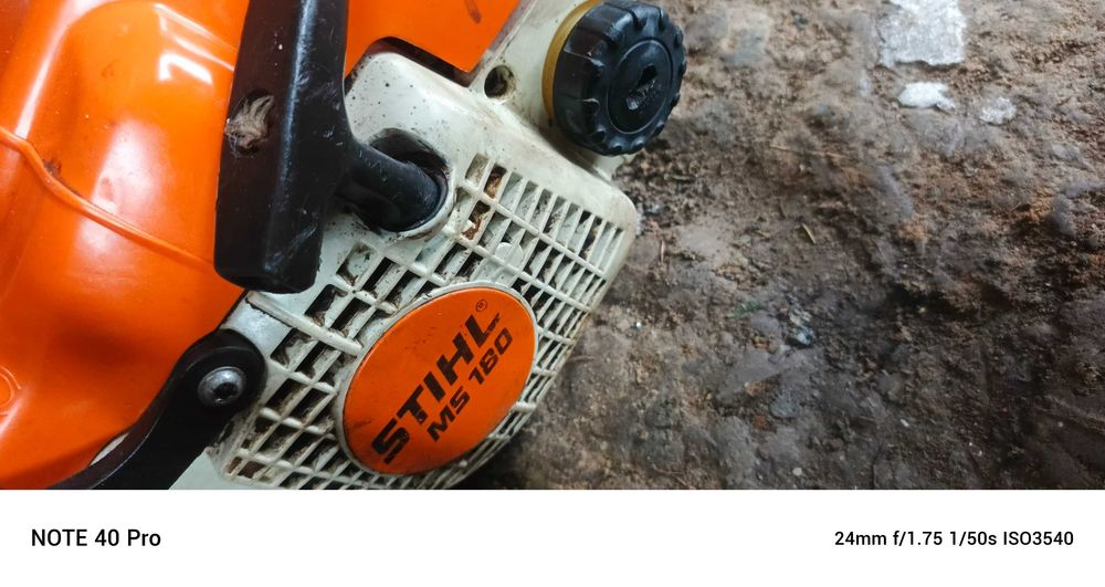 Stihl ms180 original. Ne umblat în motor .