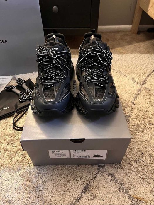 Balenciaga tracks