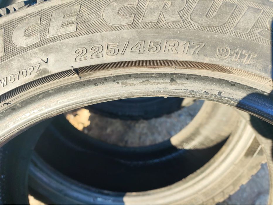 На 17 225/45  4 шт в идеале