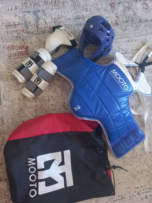 Продам комплект с кимоно