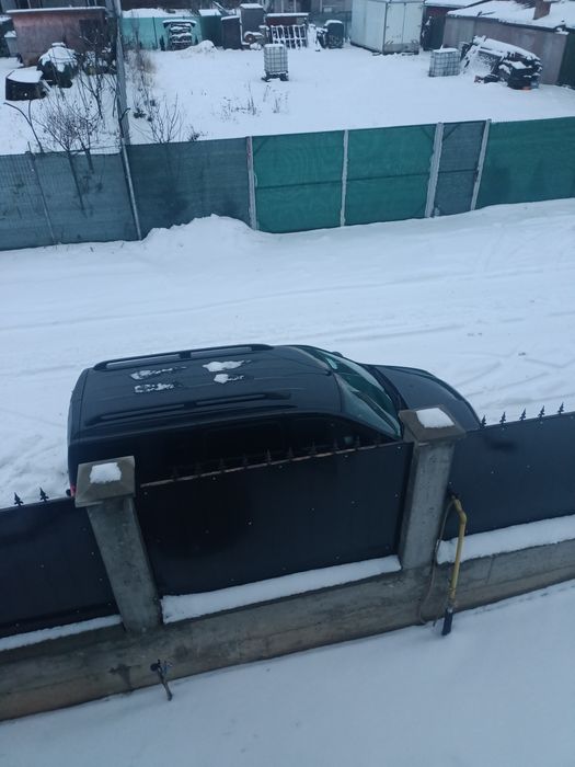 Vand logan  mcv 1,6  16 v 7 locuri , an fab 2010 , stare buna