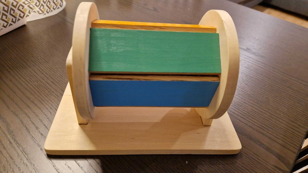 Дървени и меки играчки за бебета