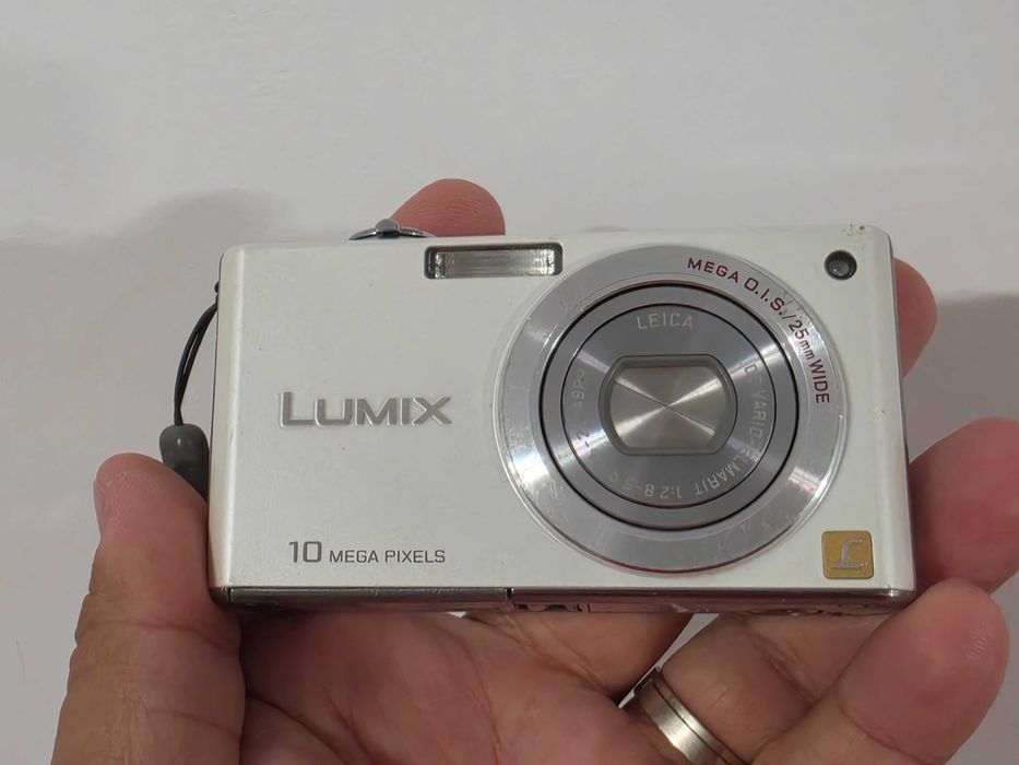 Aparat foto compact digital Lumix FX37 10MP 5xZoom