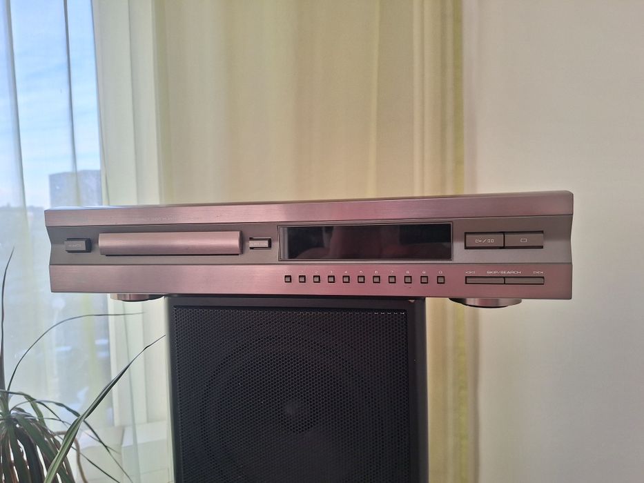 CD player Yamaha CDX-396