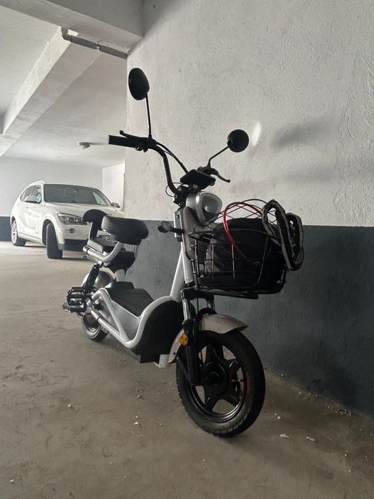 Vand Scuter Electric