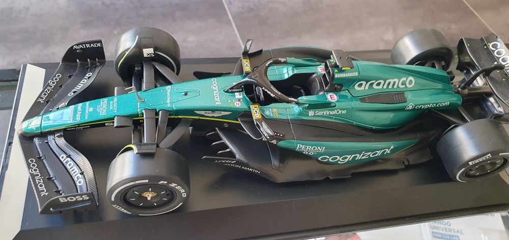 Macheta f1 Aston-Martin 2023 redbull  sc  1:18