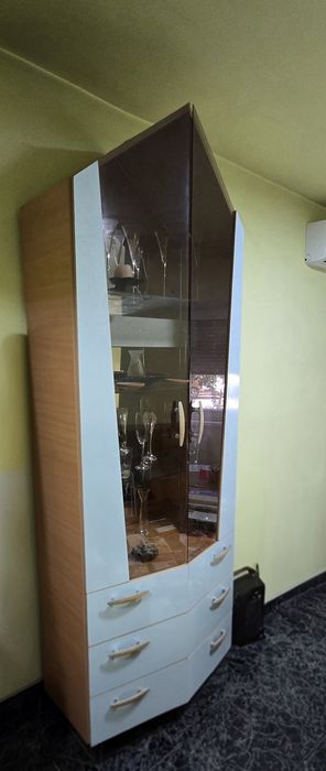 Dulap corp mobilier vitrina