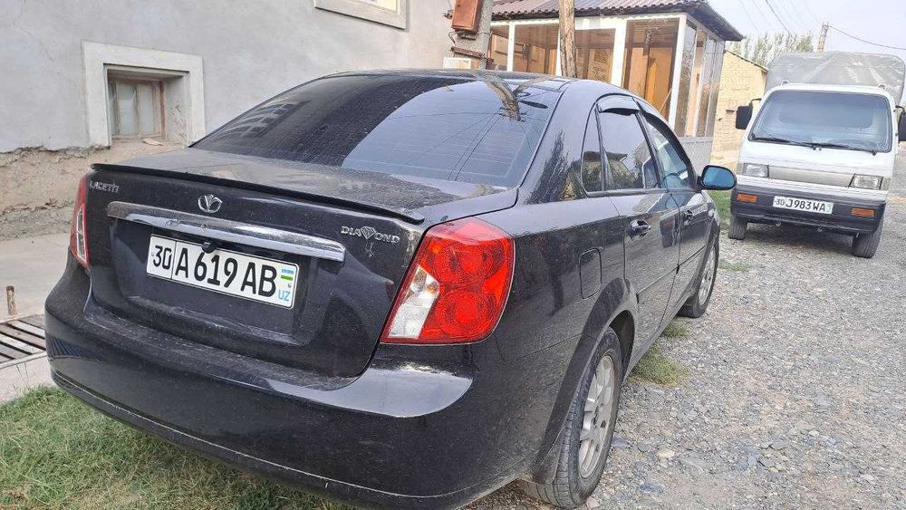 Lacetti optra sotiladi