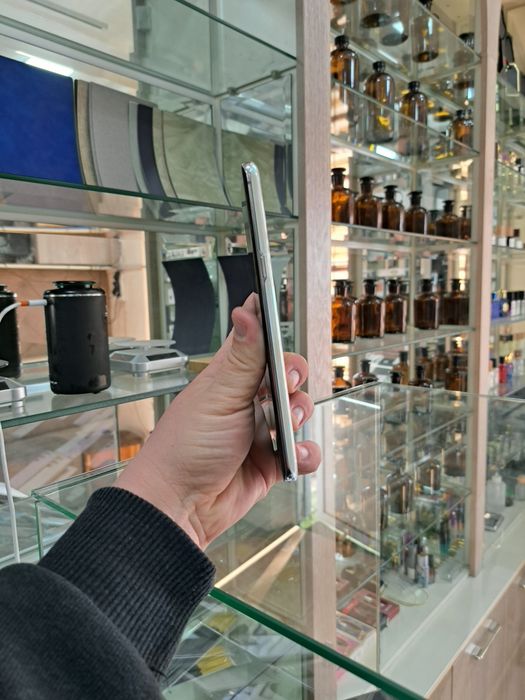 Samsung S10 5G xotirasi 8/256GB