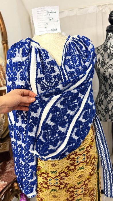 Costum popular vechi cusut manual zona muntenia