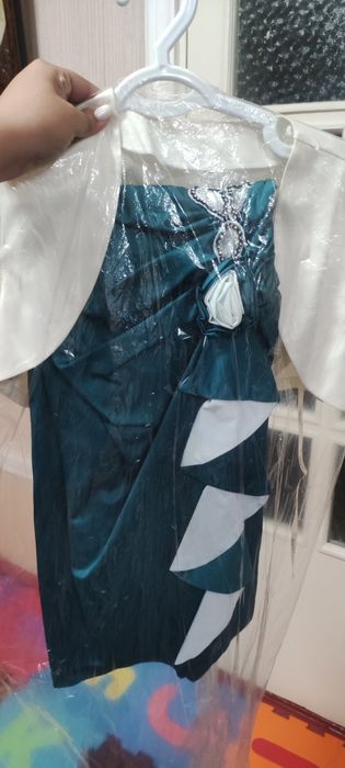 Кизлар учун вечерний куйлаклар