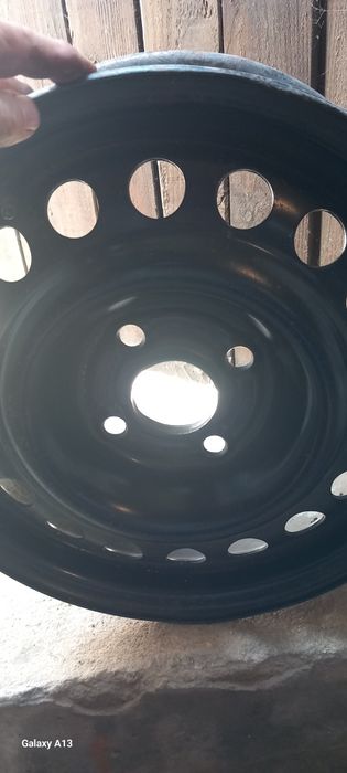 Продавам два броя 14 джанти за Опел