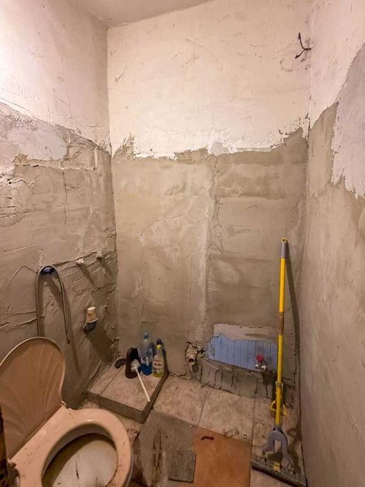 Едноетажна къща за ремонт с парцел в село Загорци, област Бургас