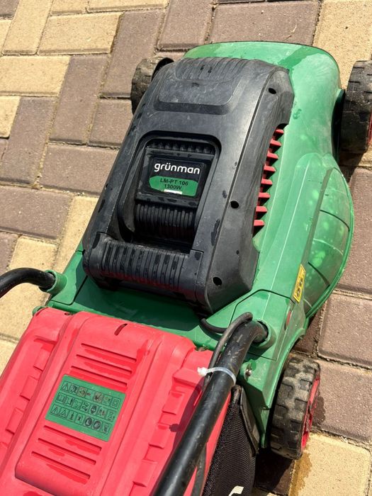 Mașină electrică tuns gazon