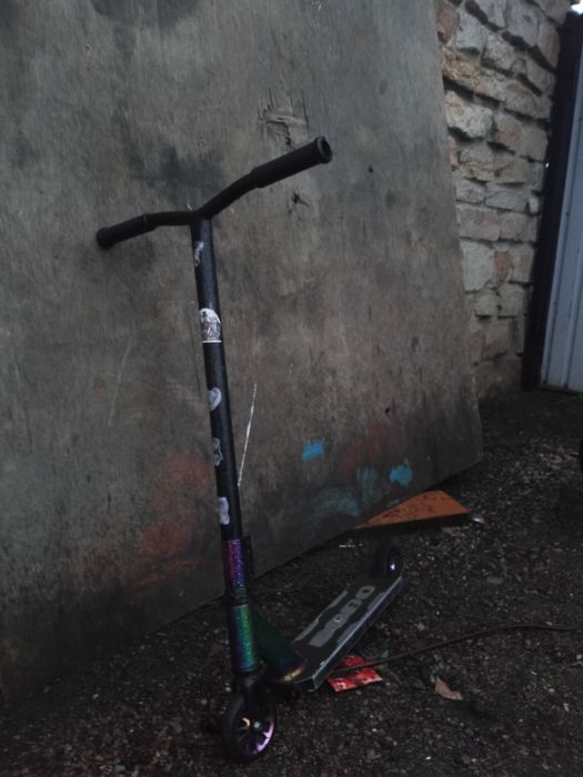 Продам самокат трюковой