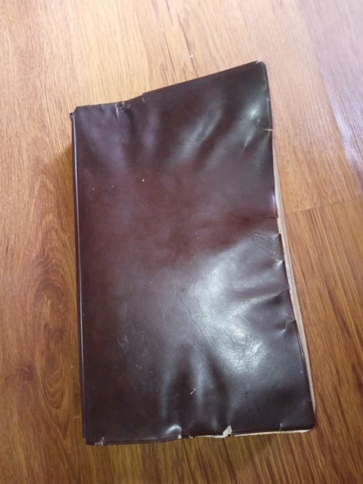 Продавам Библия, оригинално издание 1924 г.на Царска придворна печатница.