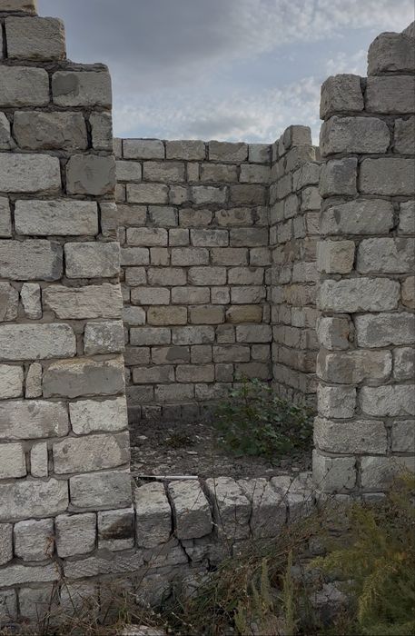 Не достройный дом в маржанбулаке