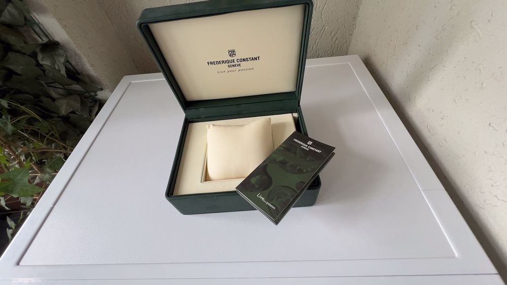 Cutie originală pentru ceasul Frederique Constant Geneve,