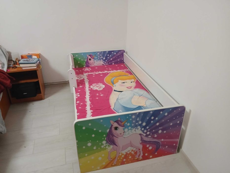 Vând  pat copii vârstă 2-12 ani , pret 250 lei