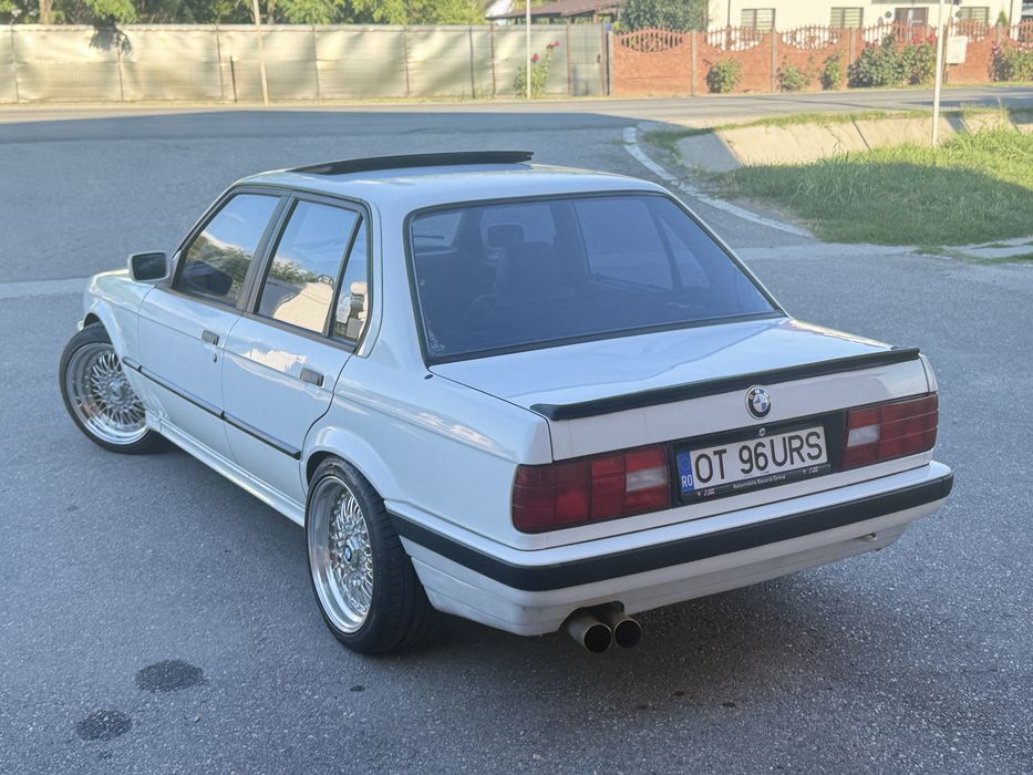 BMW 3 Series 1990 — imagine 3
