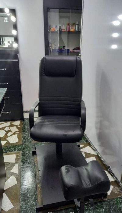 Продам парикмахерскую с оборудованием