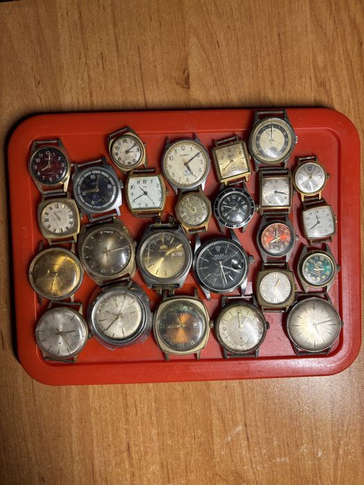 Lot ceasuri mecanice vechi  defecte 25 de bucati