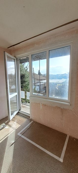 Продавам ПВЦ бяла дограма