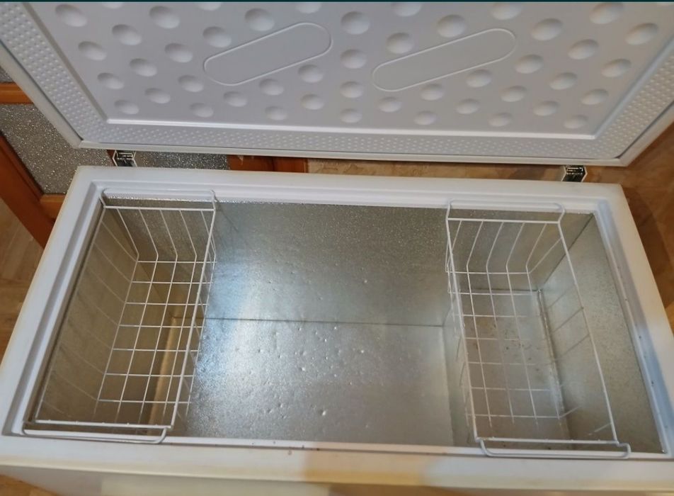Продам морозильник 350л
