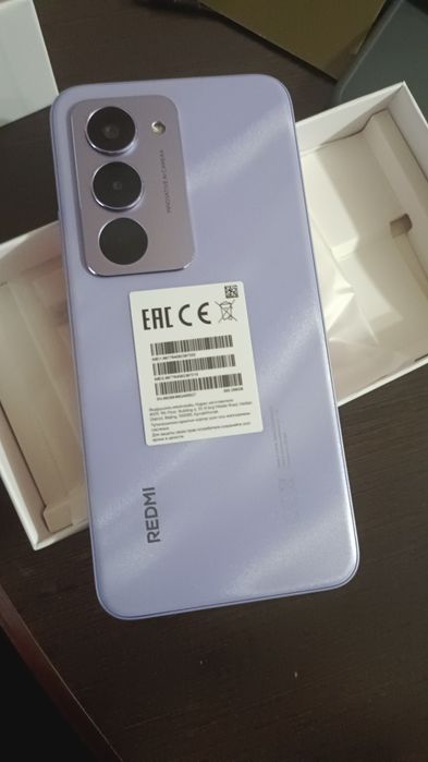 Продам Redmi 15 8/256