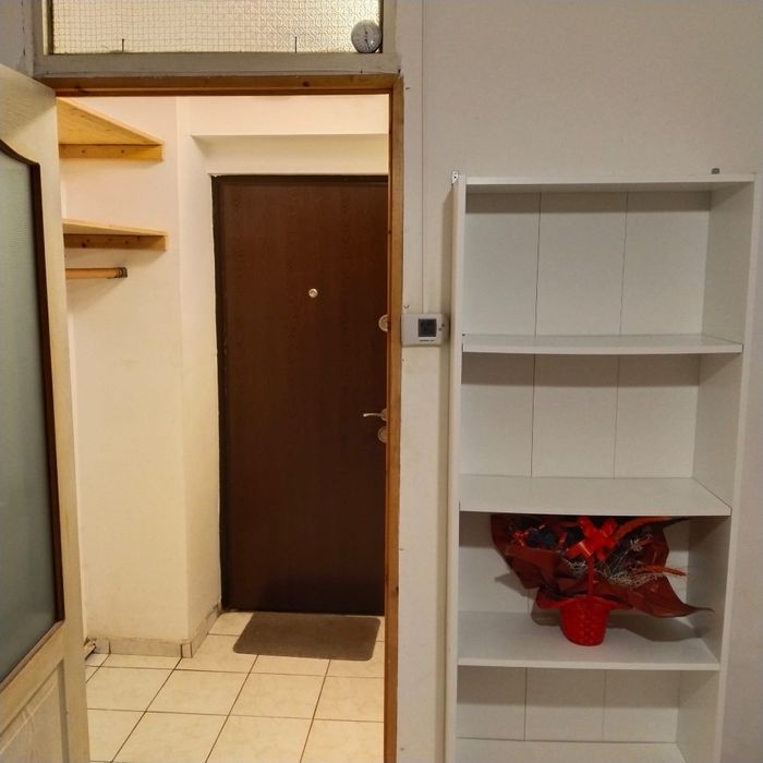 Garsoniera Tudor Vladimirescu în Campus (în spate la Iulius Mall)