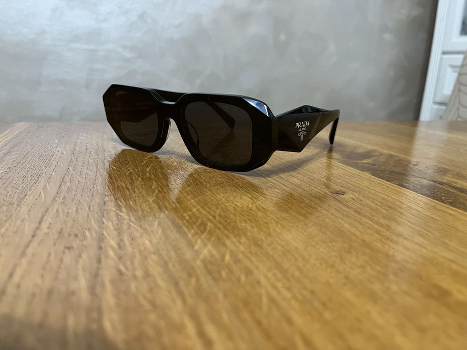 Ochelari de soare Prada