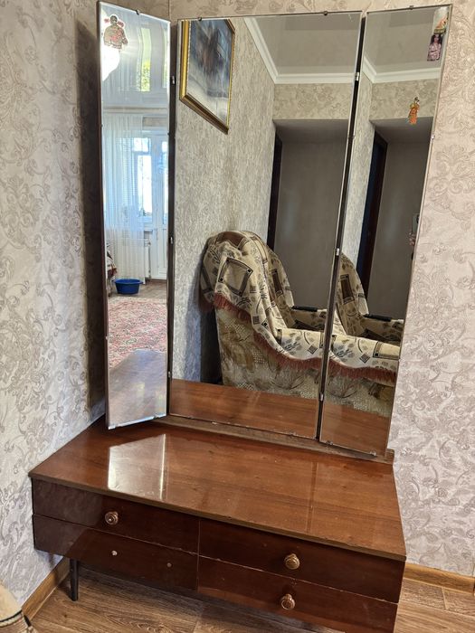 Трельяж с зеркалом