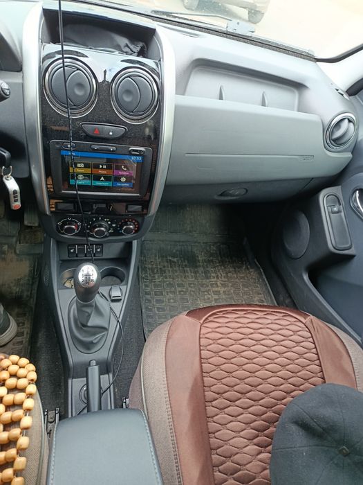 Автомобиль ларгус