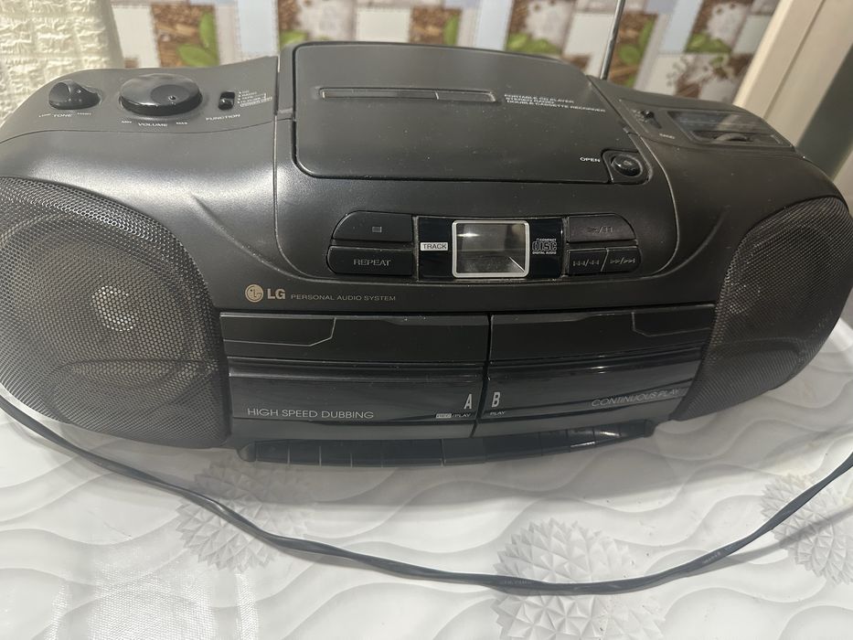 Продам магнитофон